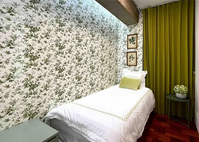 Peaceful 2 Bedroom & Cityview Close To Iconic Sites *