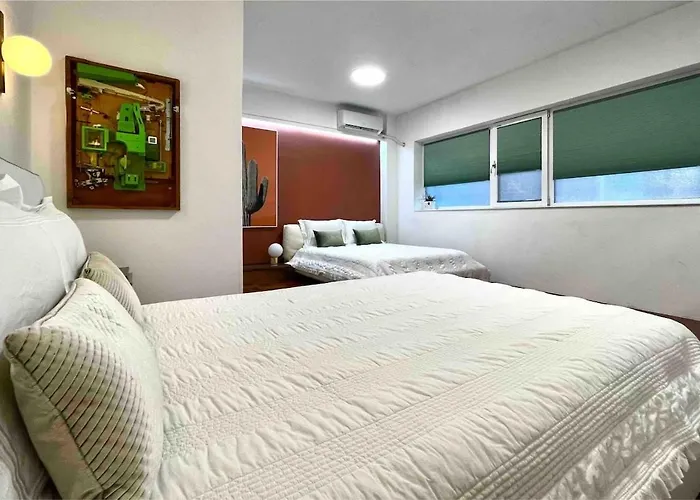 Peaceful 2 Bedroom & Cityview Close To Iconic Sites Apartment