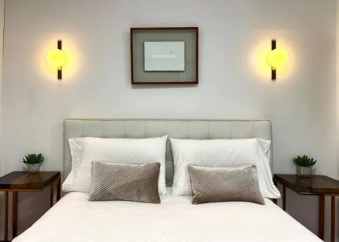 Apartment Peaceful 2 Bedroom & Cityview Close To Iconic Sites